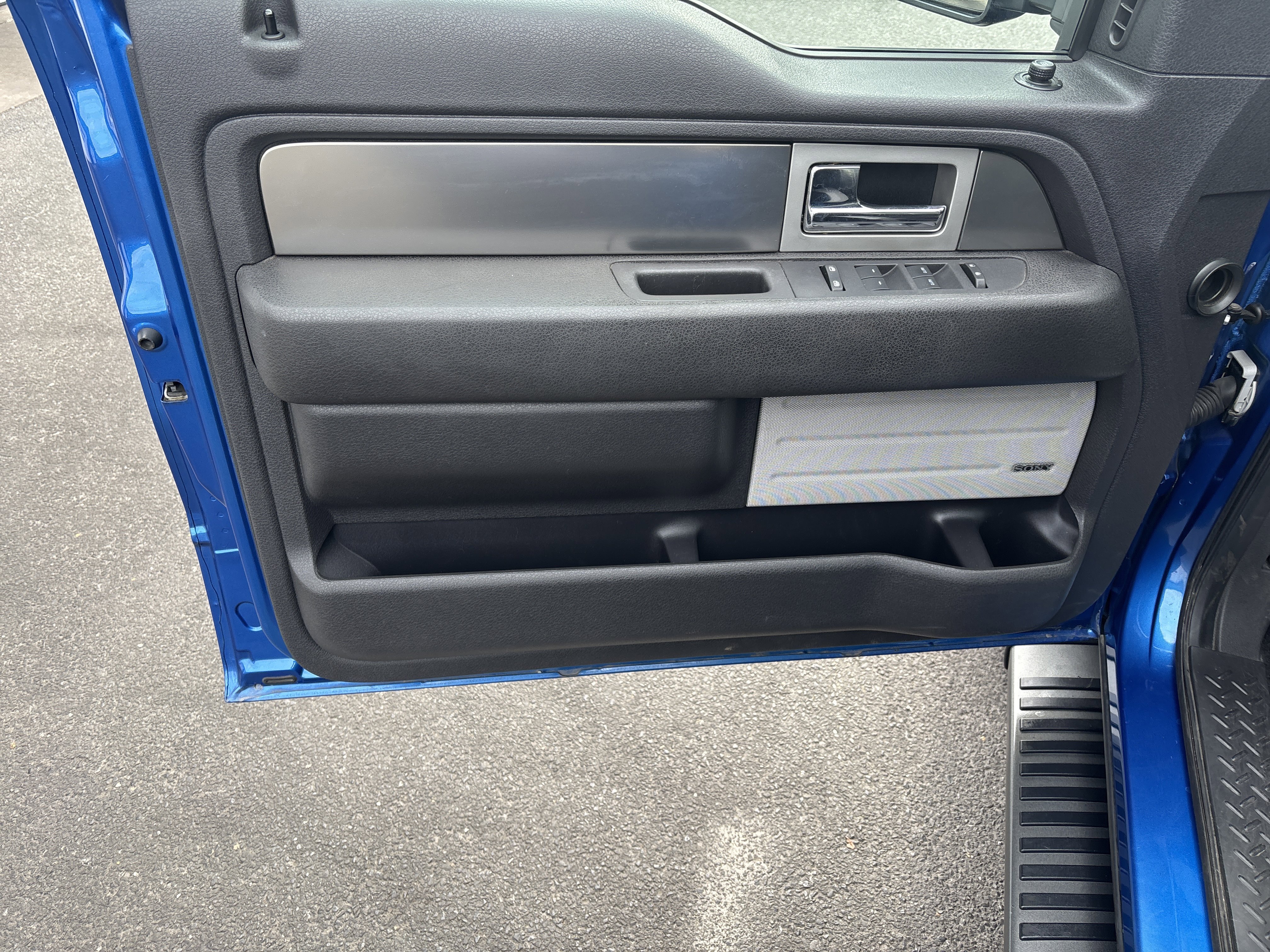 Used 2014 Ford F150 FX4 w/ Equipment Group 402A Luxury image 16