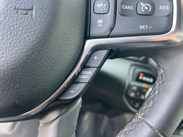 Used 2025 RAM 1500 Laramie AWD/4WD image 18