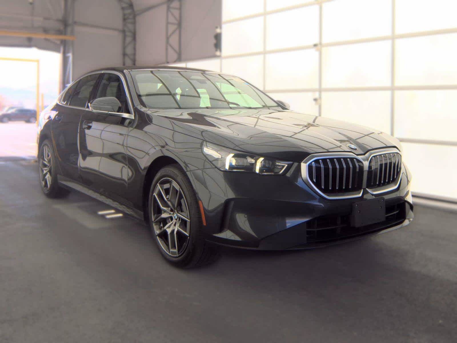 Used 2026 BMW 530i RWD image 3
