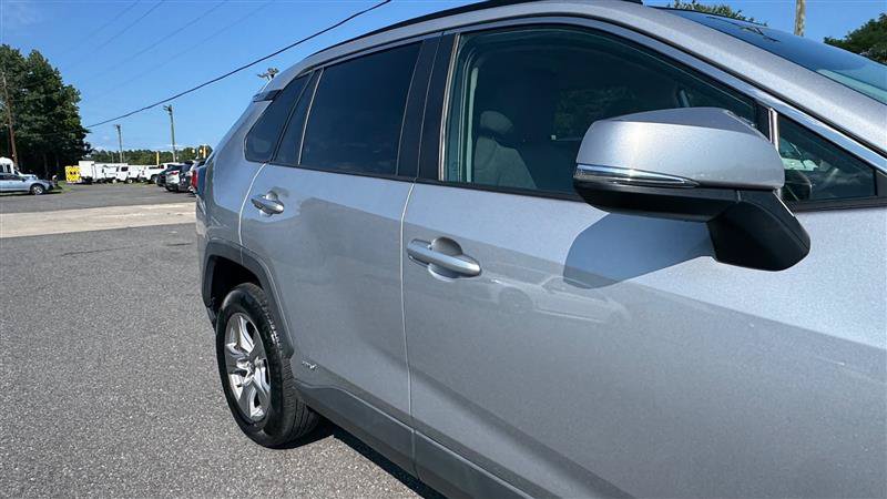 Used 2022 Toyota RAV4 XLE w/ Convenience Package AWD/4WD image 19