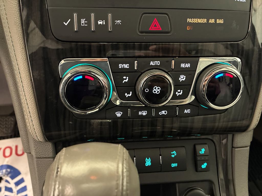 Used 2013 Chevrolet Traverse LT FWD image 16