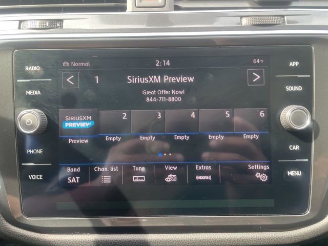 Used 2019 Volkswagen Tiguan SE w/ Panoramic Sunroof Package image 18