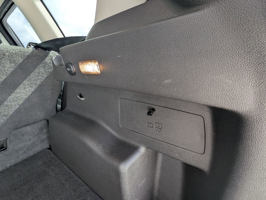 Used 2019 Ford Escape Titanium image 39