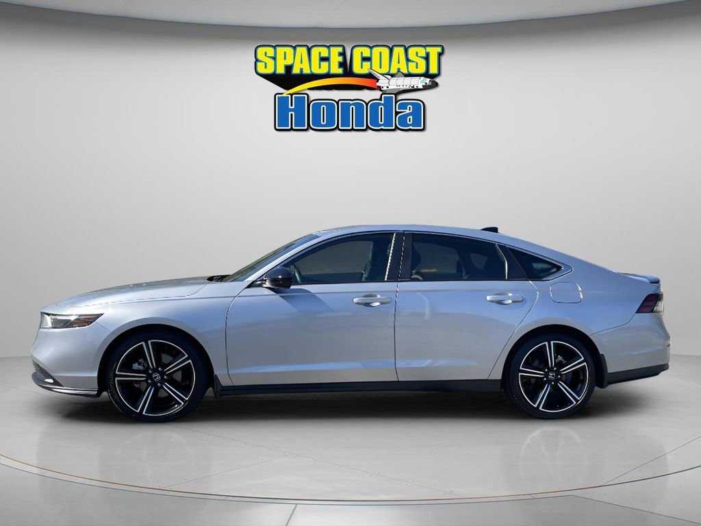 Used 2025 Honda Accord Sport image 5