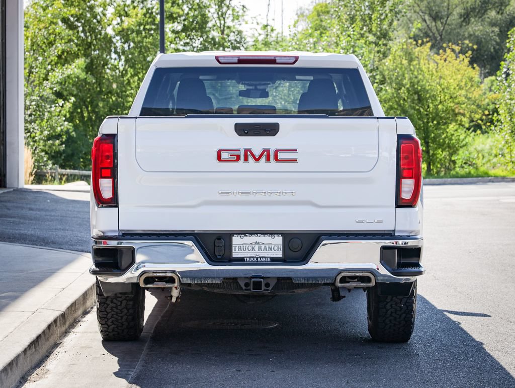Used 2024 GMC Sierra 1500 SLE w/ X31 Off-Road Package AWD/4WD image 4