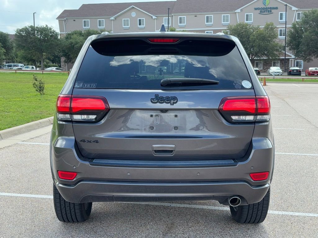 Used 2018 Jeep Grand Cherokee Altitude image 5