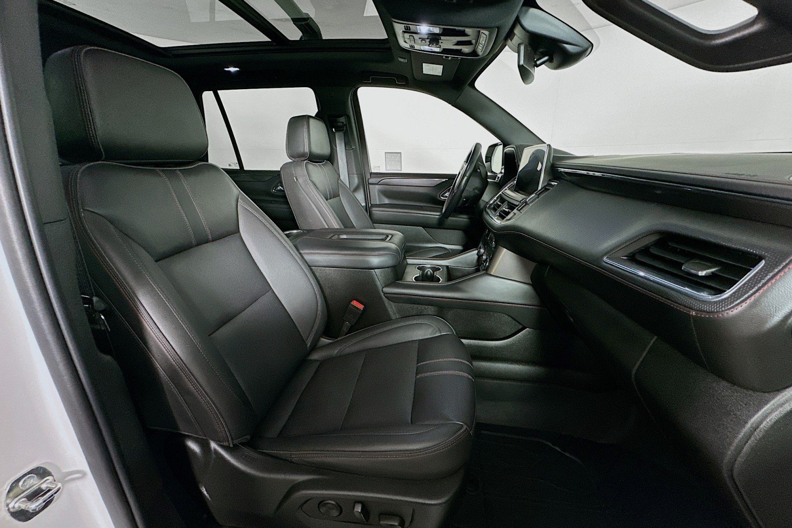 Used 2023 Chevrolet Tahoe RST w/ Luxury Package RWD image 8