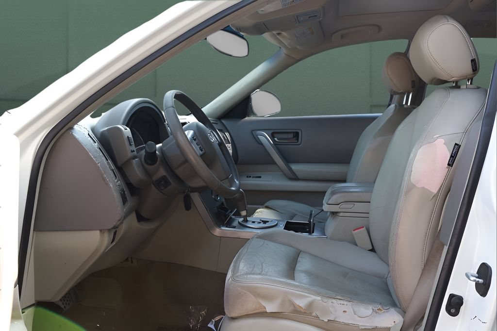 Used 2005 INFINITI FX35 AWD w/ (U01) Technology Pkg image 10