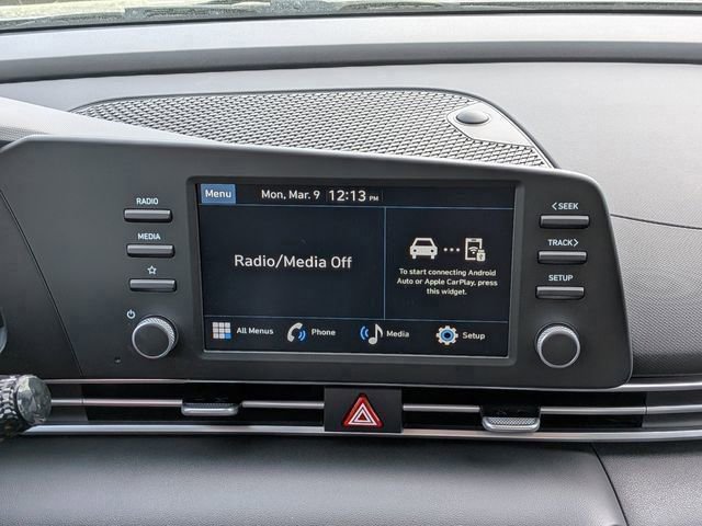 Certified 2026 Hyundai Elantra SE FWD image 17