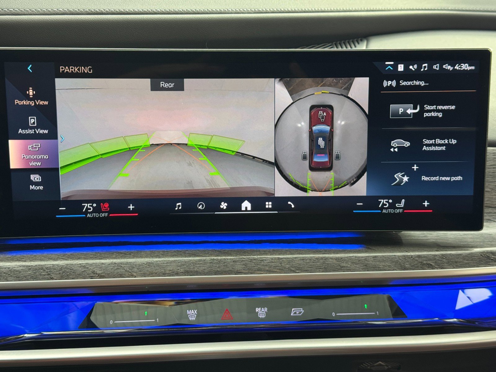 Used 2024 BMW i7 xDrive60 image 32