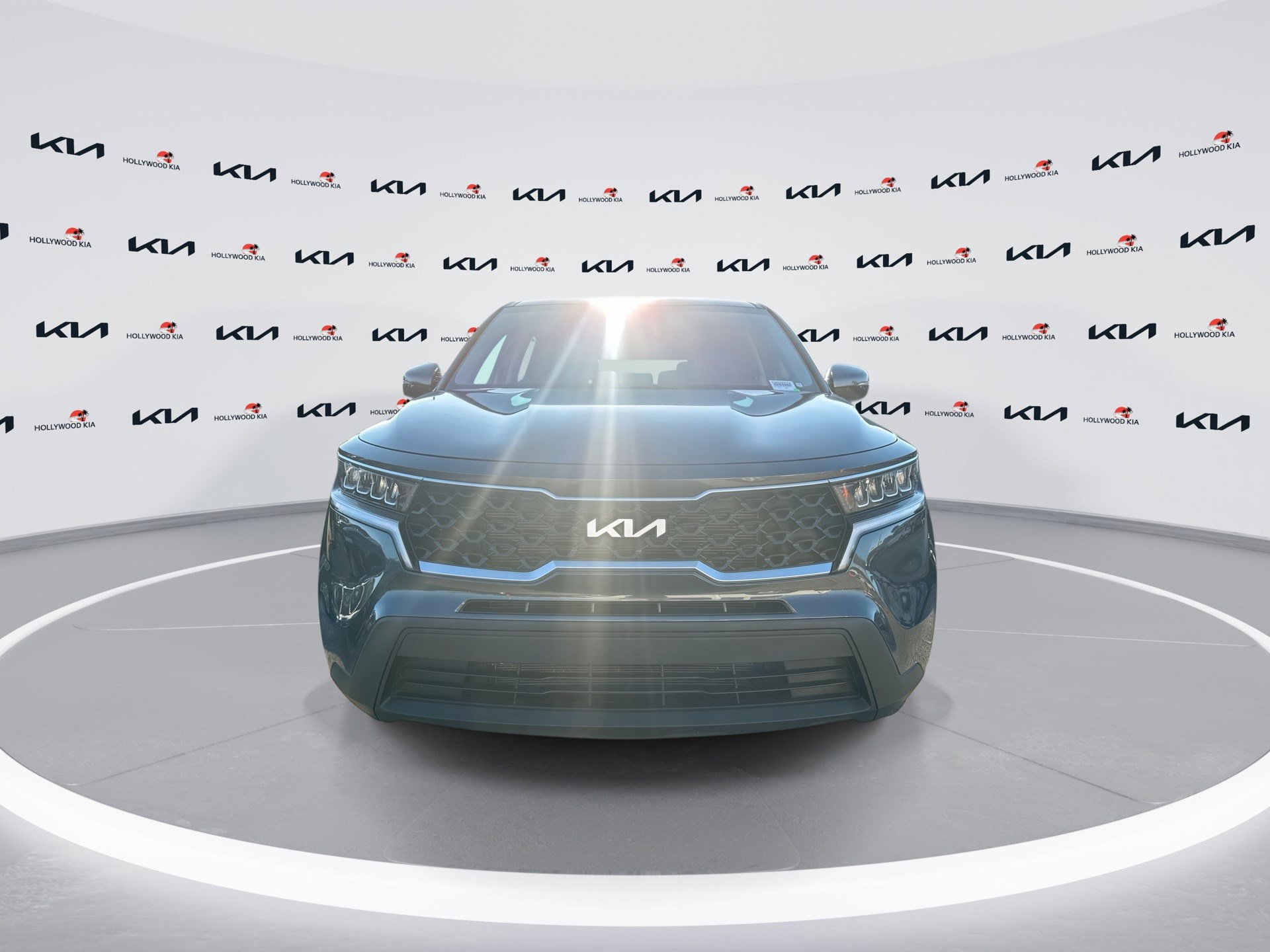 Used 2023 Kia Sorento LX image 3