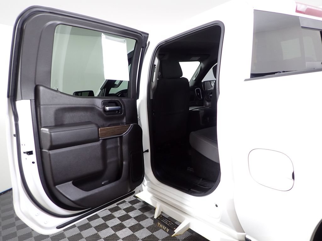 Used 2020 Chevrolet Silverado 1500 RST AWD/4WD image 32