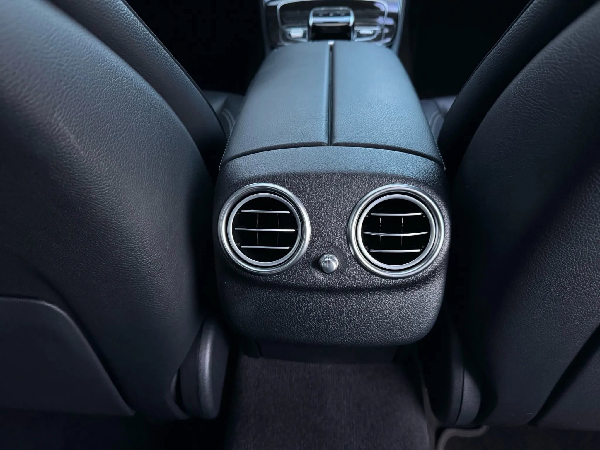 Used 2020 Mercedes-Benz E 350 4MATIC Sedan image 25