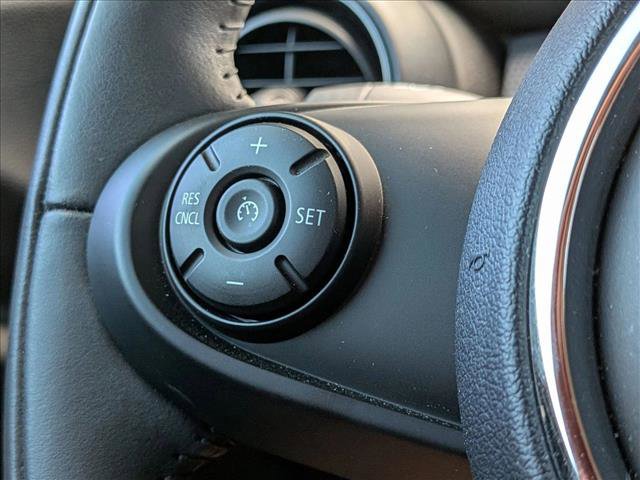 Used 2019 MINI Cooper 2-Door Hardtop image 14