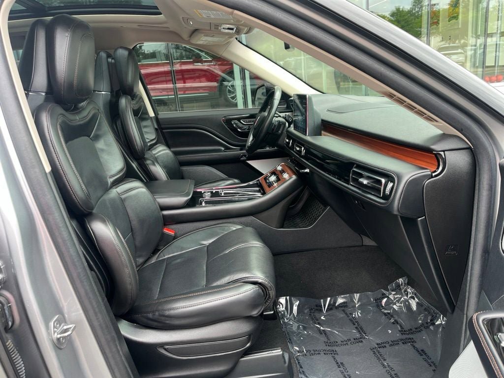 Used 2023 Lincoln Aviator Reserve w/ Equipment Group 201A AWD/4WD image 23