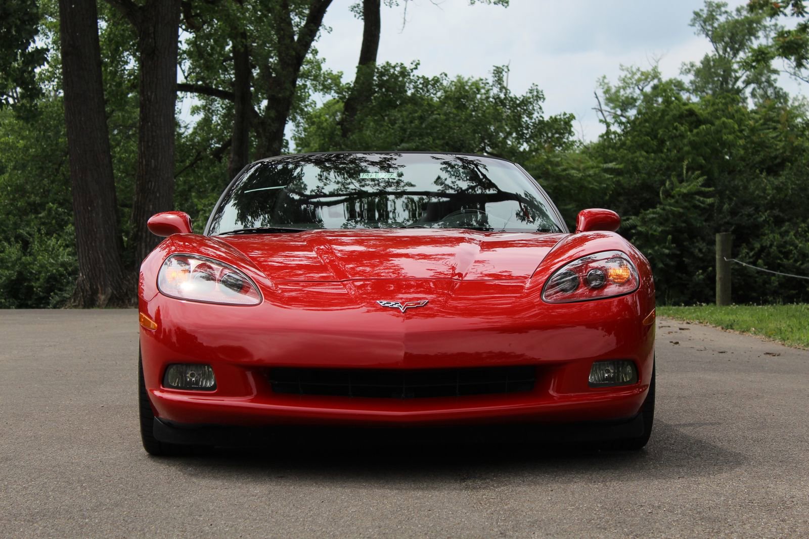 Used 2007 Chevrolet Corvette Coupe w/ Preferred Equipment Group RWD image 3