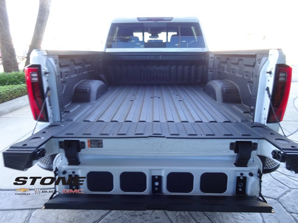 New 2026 GMC Sierra 2500 SLT w/ SLT Premium Package AWD/4WD image 8