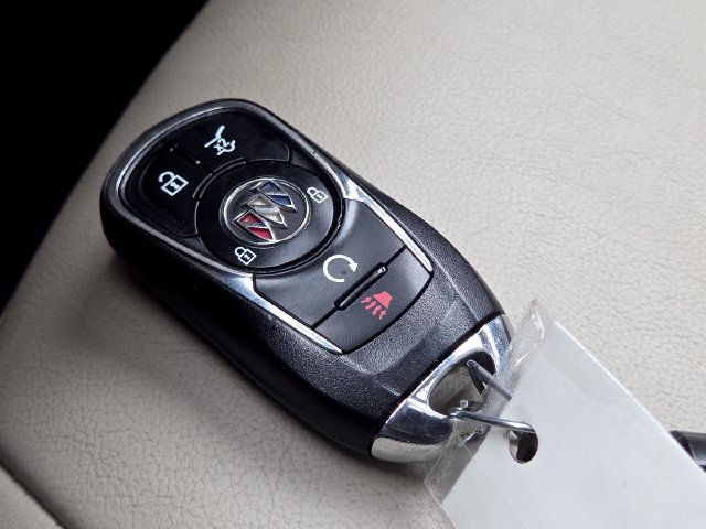 Used 2020 Buick Enclave Essence w/ Sound and Sites Package FWD image 34