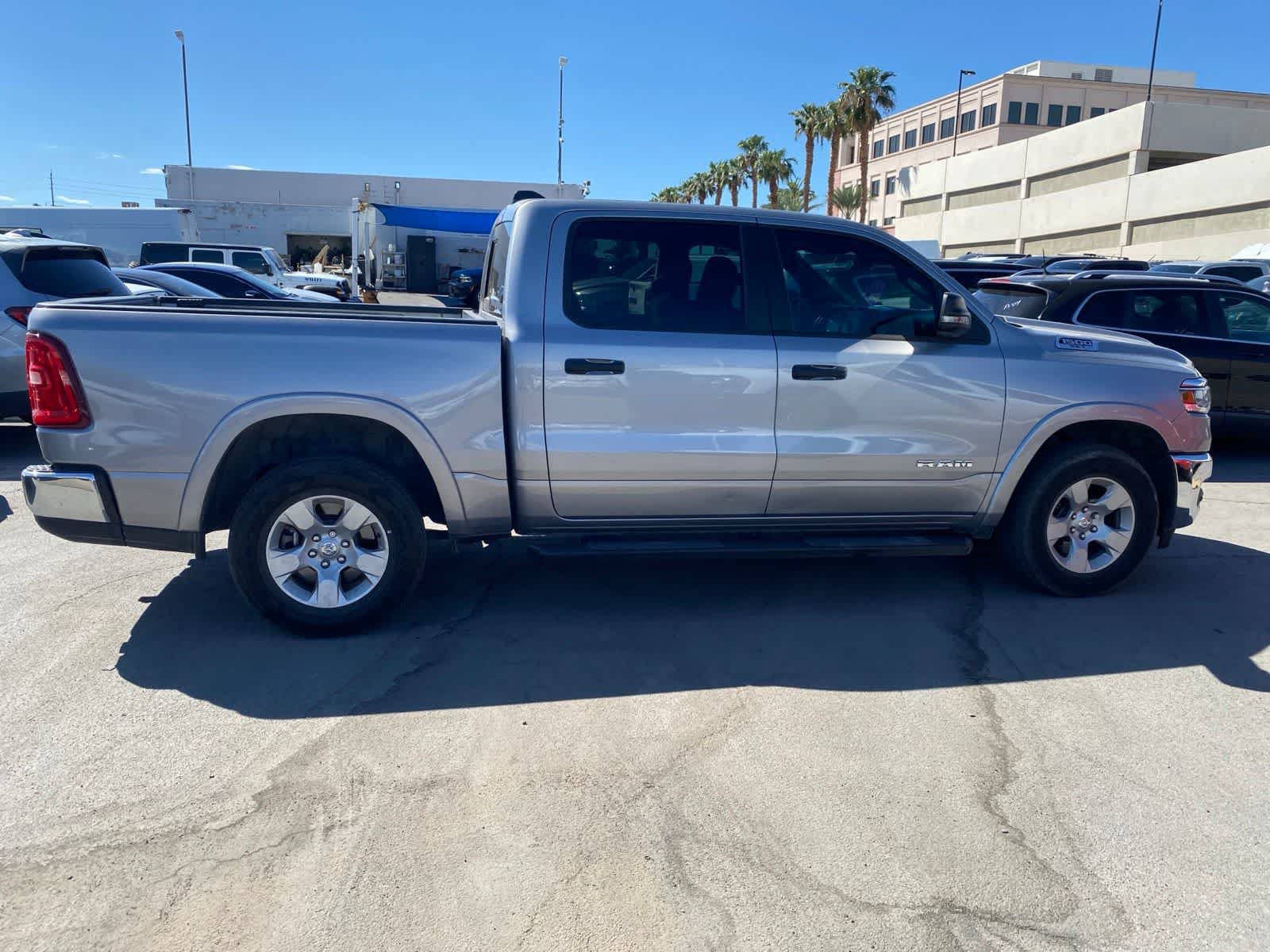 Used 2025 RAM 1500 Big Horn AWD/4WD image 4