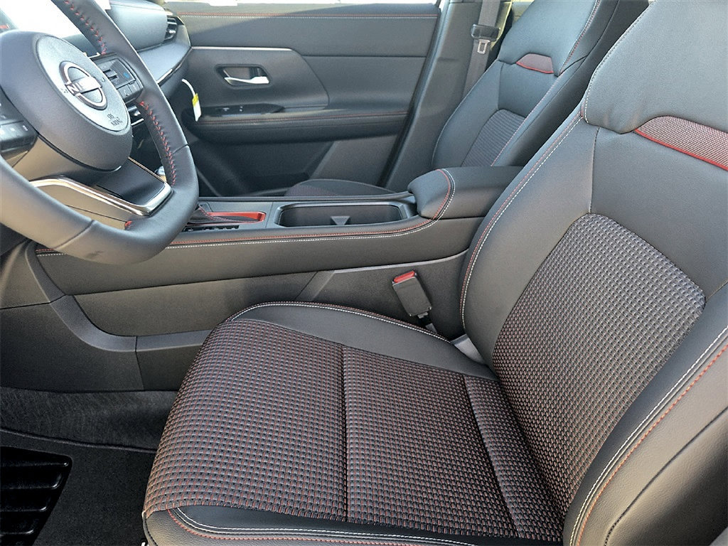 New 2027 Nissan Kicks SR AWD/4WD image 10