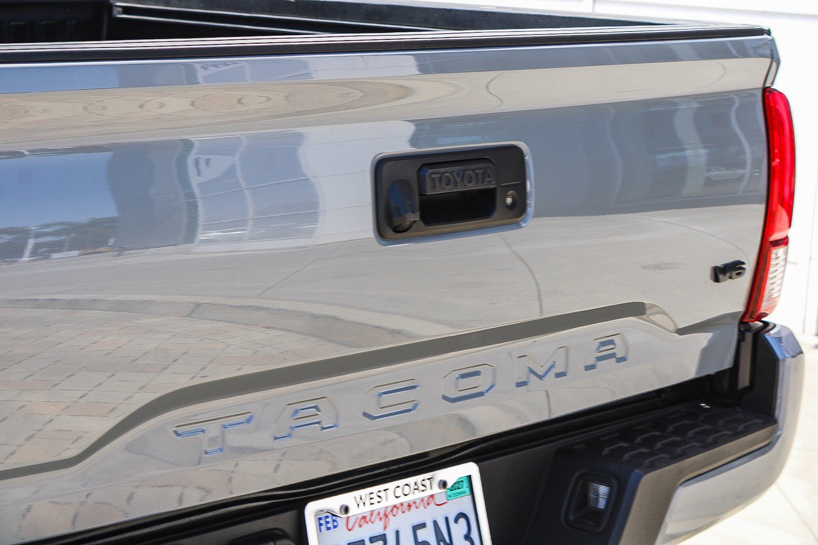 Used 2021 Toyota Tacoma SR5 RWD image 11