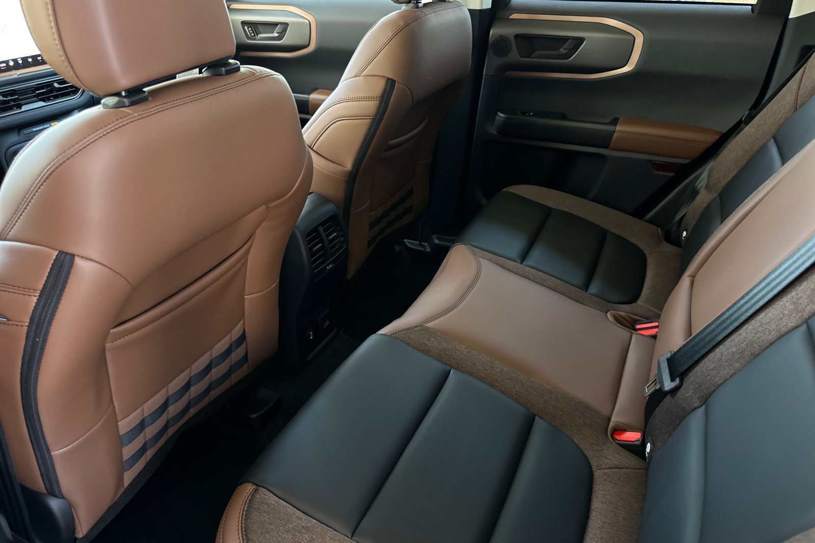 New 2026 Ford Bronco Sport Outer Banks w/ Outer Banks Tech Package+ AWD/4WD image 12
