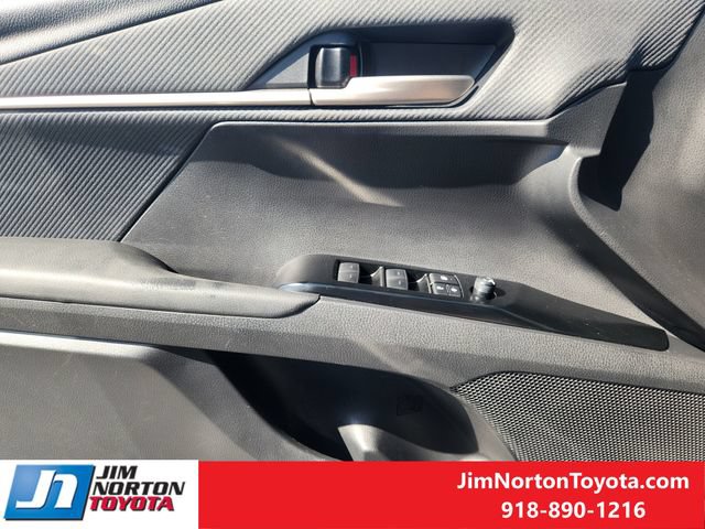 Used 2025 Toyota Camry SE FWD image 23