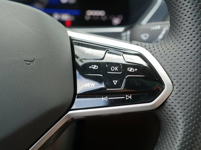 Certified 2024 Volkswagen Tiguan SE R-Line AWD/4WD image 25