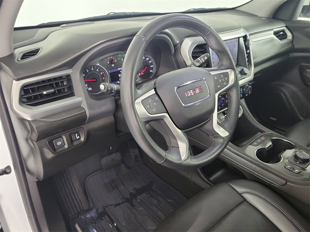 Used 2023 GMC Acadia SLT image 16