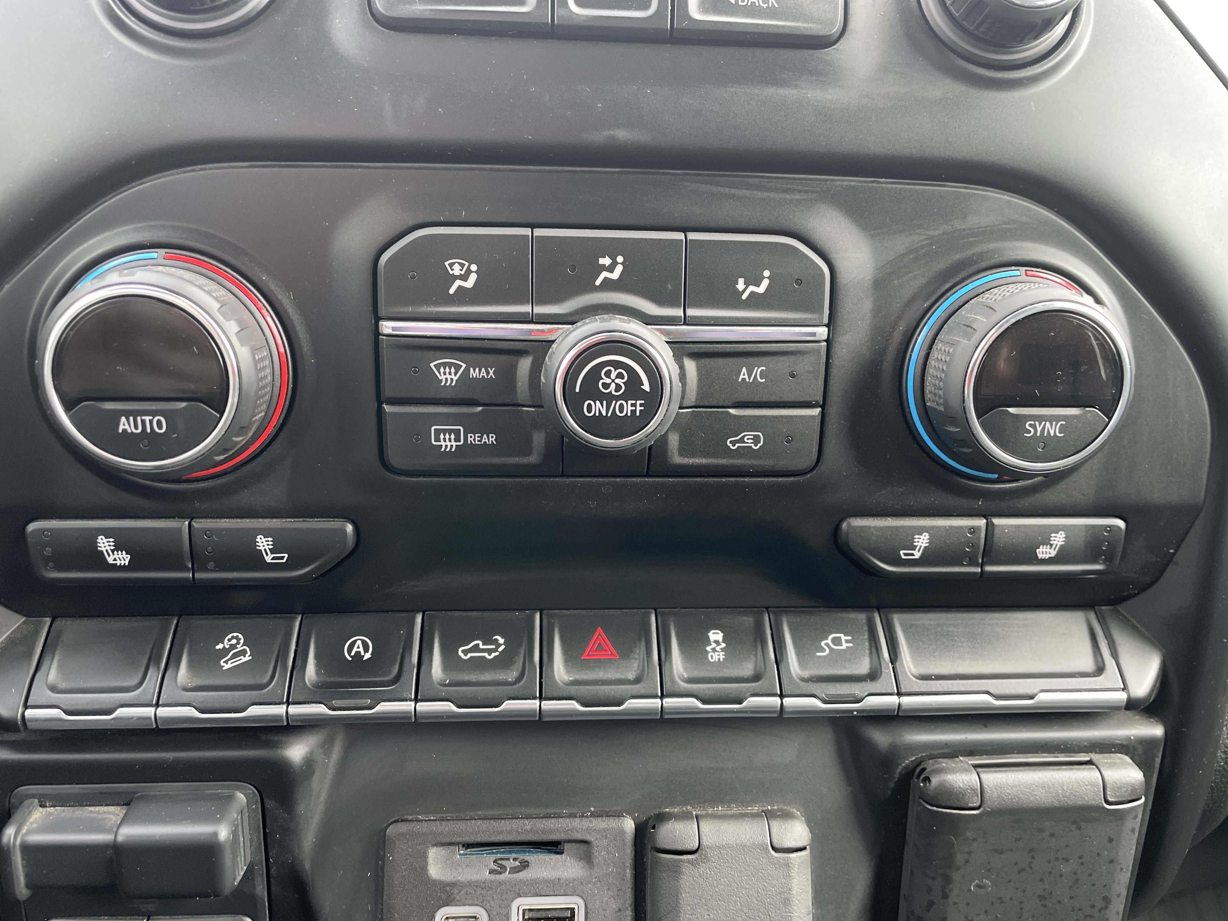 Used 2021 Chevrolet Silverado 1500 LT w/ All Star Edition Plus image 33