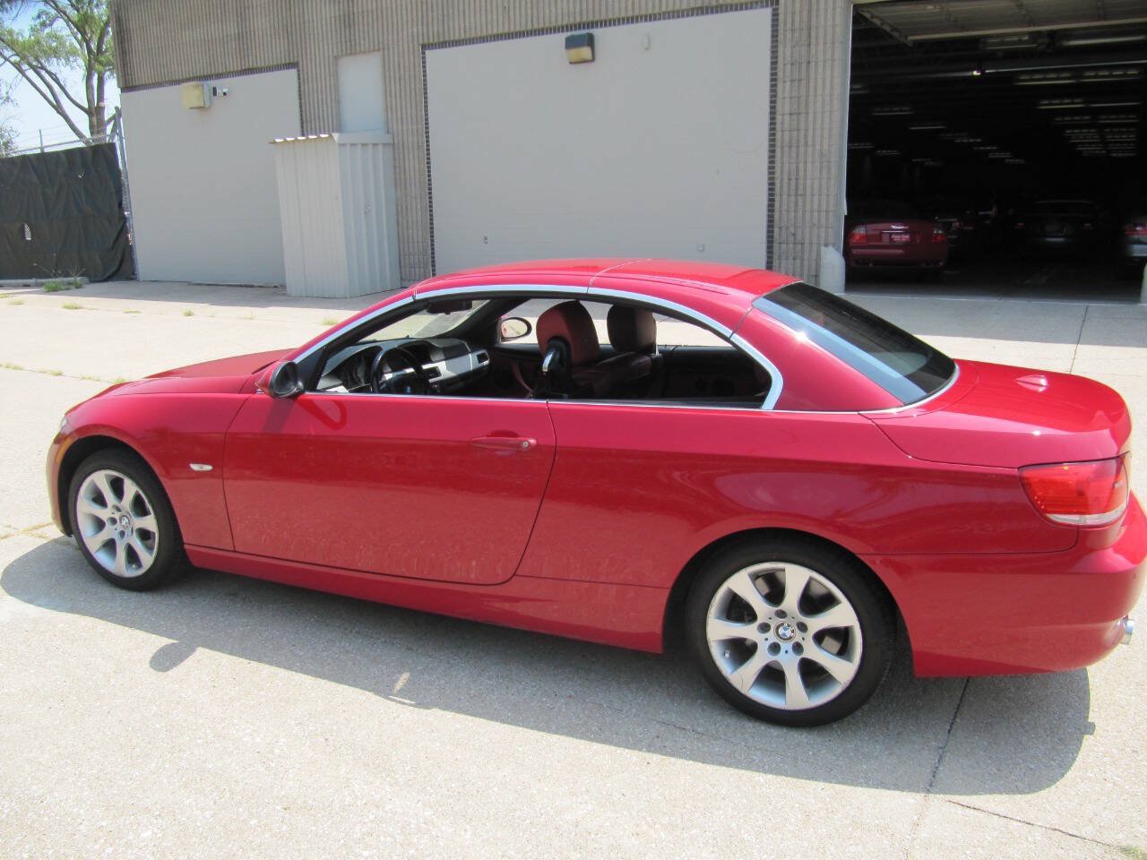 Used 2008 BMW 335i Convertible w/ Premium Pkg RWD image 17