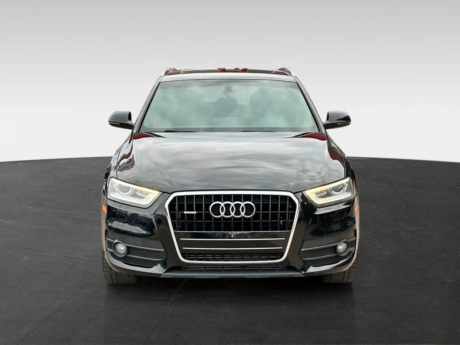 Used 2015 Audi Q3 2.0T Prestige w/ Prestige Package AWD/4WD image 2