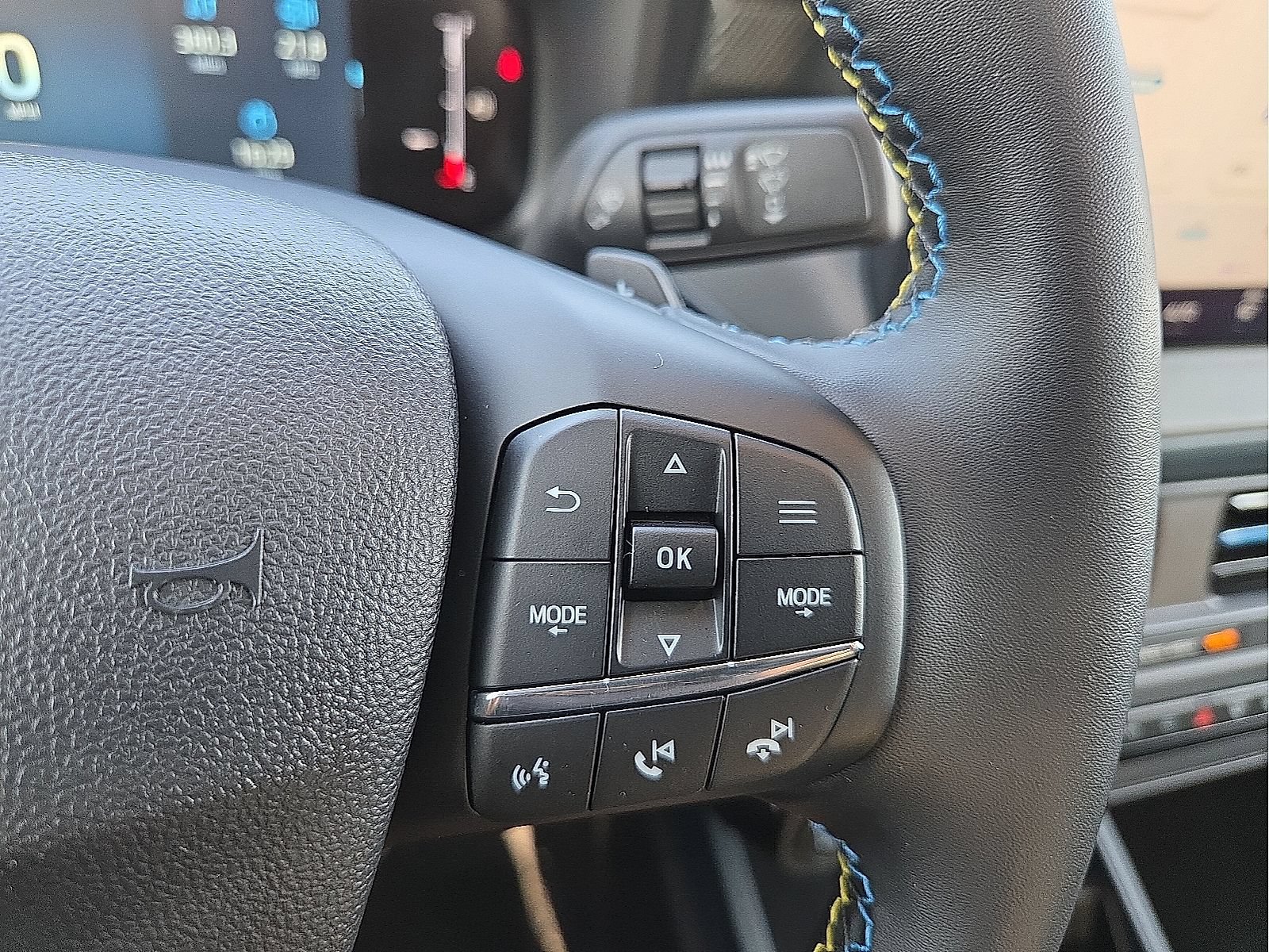 Used 2026 Ford Maverick Lobo AWD/4WD image 18