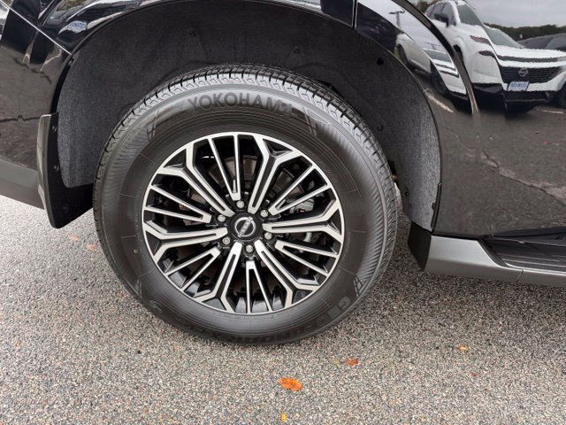 Certified 2025 Nissan Armada SL w/ Captain's Chari Seat Package AWD/4WD image 13