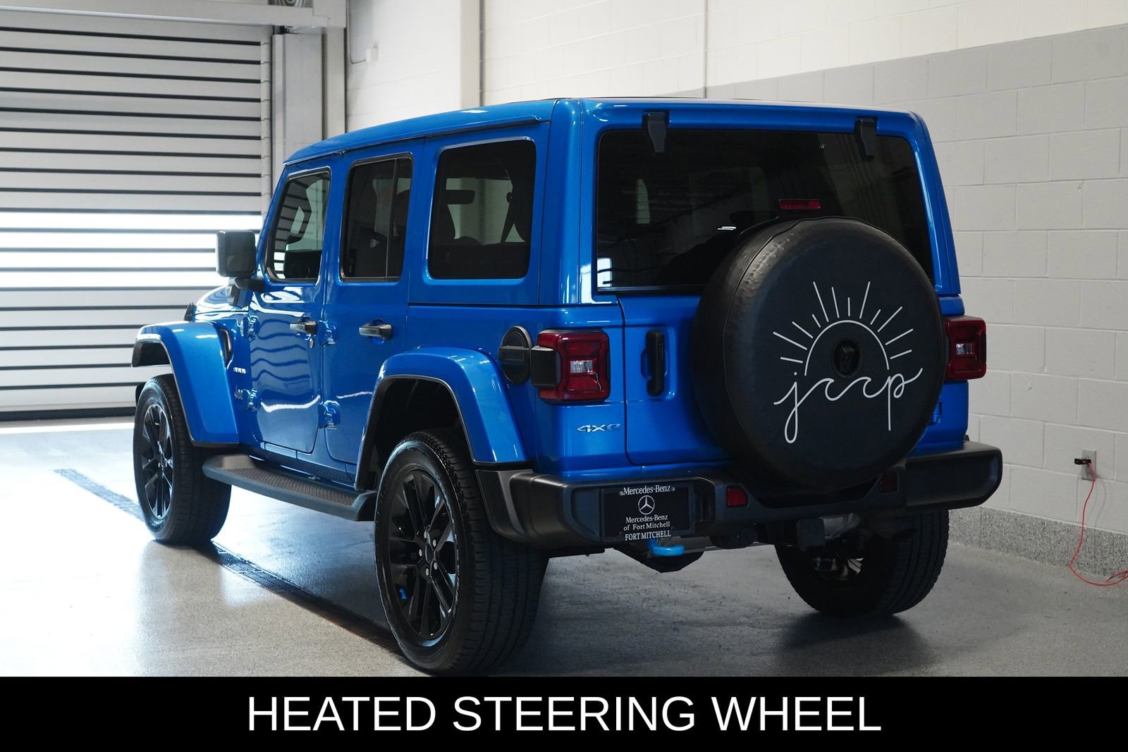 Used 2022 Jeep Wrangler Unlimited Sahara w/ Cold Weather Group image 4