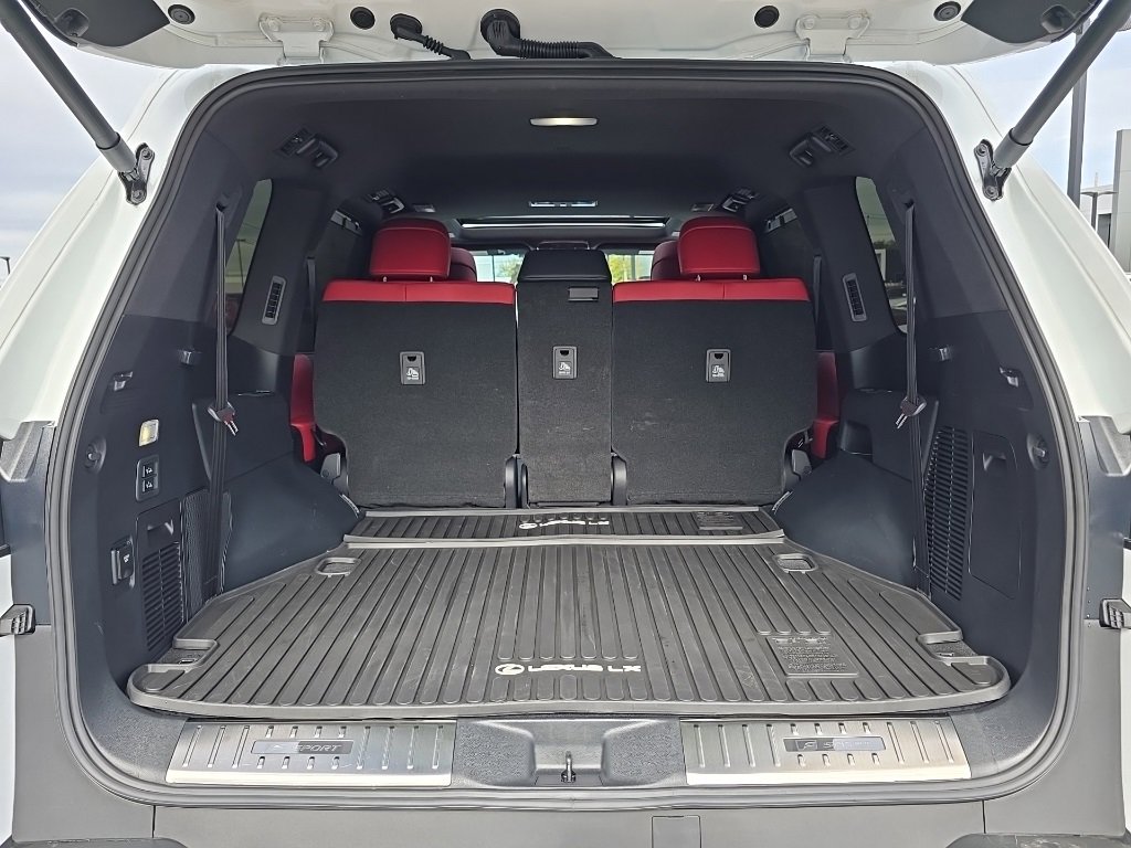 Used 2024 Lexus LX 600 F Sport image 36