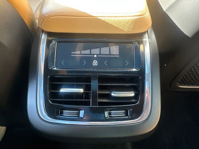 Used 2021 Volvo XC60 T5 Inscription w/ Advanced Package image 19