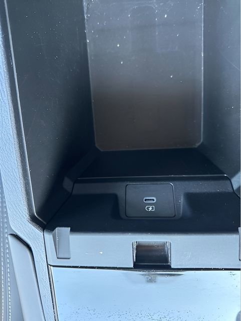 Used 2025 Mitsubishi Outlander SE image 27