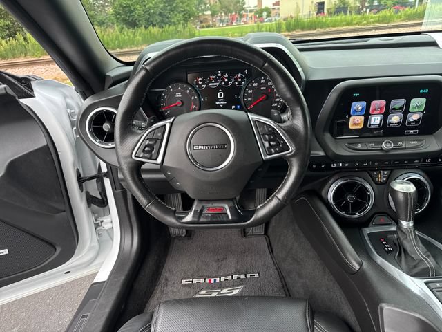 Used 2016 Chevrolet Camaro SS RWD image 14