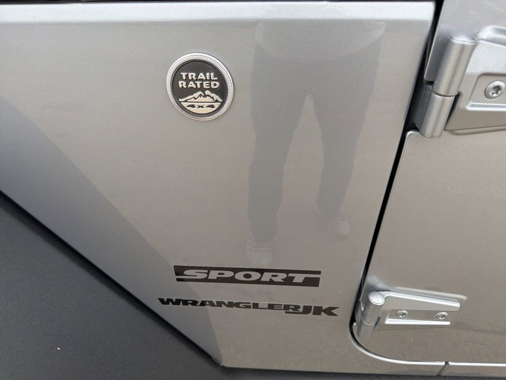 Used 2018 Jeep Wrangler Sport image 11