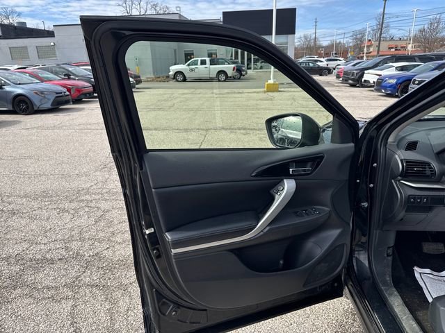 Used 2023 Mitsubishi Eclipse Cross AWD image 18