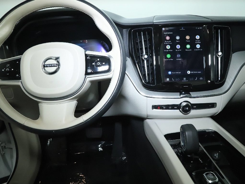 Used 2024 Volvo XC60 B5 Plus AWD/4WD image 30