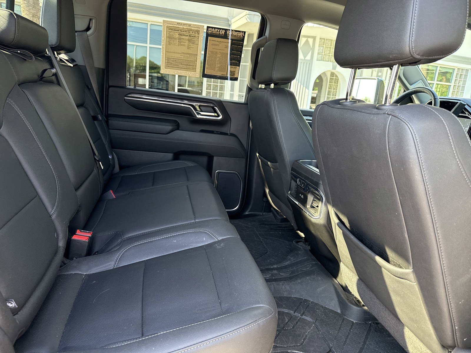 Used 2024 Chevrolet Silverado 2500 LTZ w/ LTZ Convenience Package AWD/4WD image 30