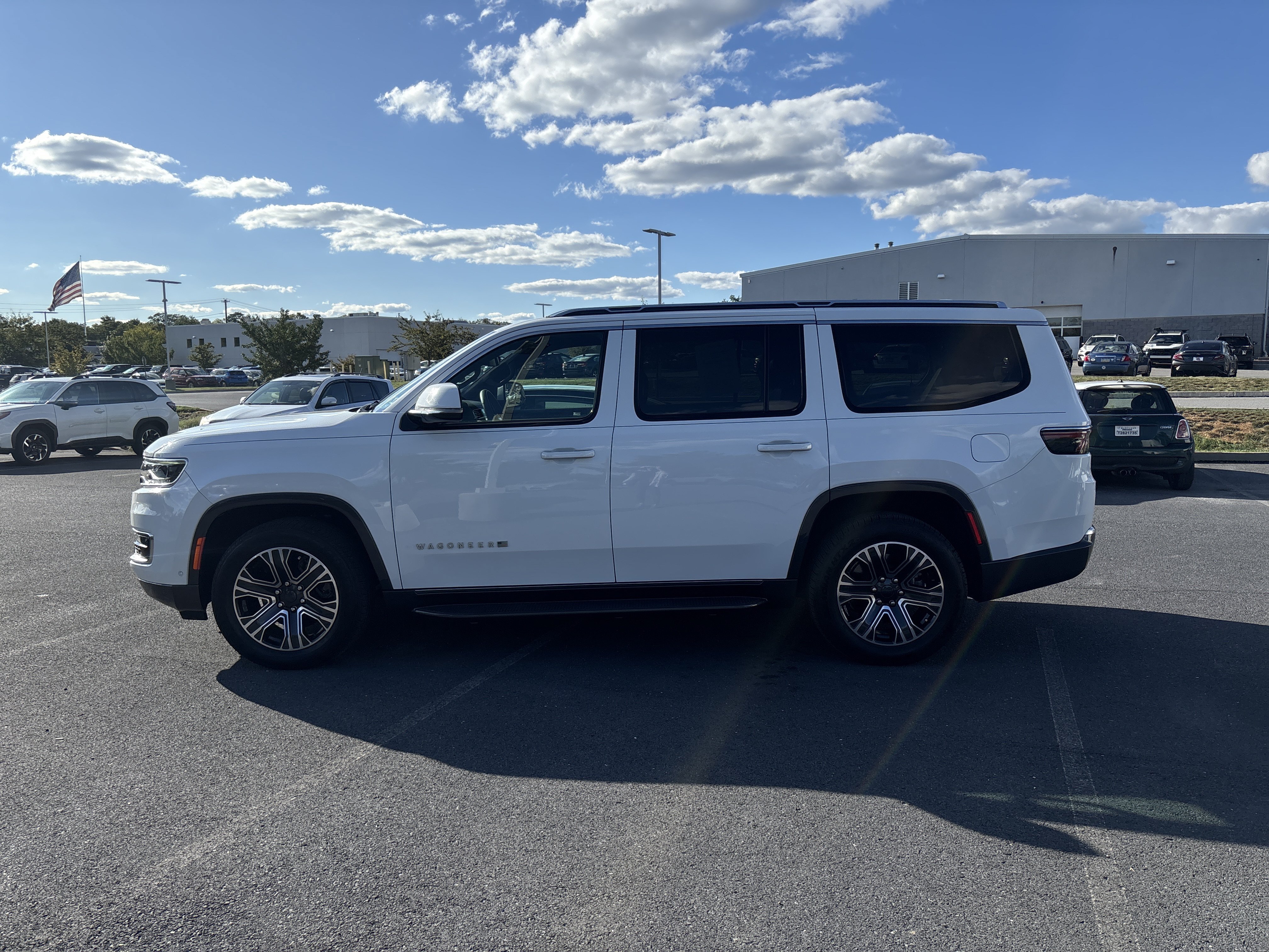 Used 2022 Jeep Wagoneer Series III AWD/4WD image 15