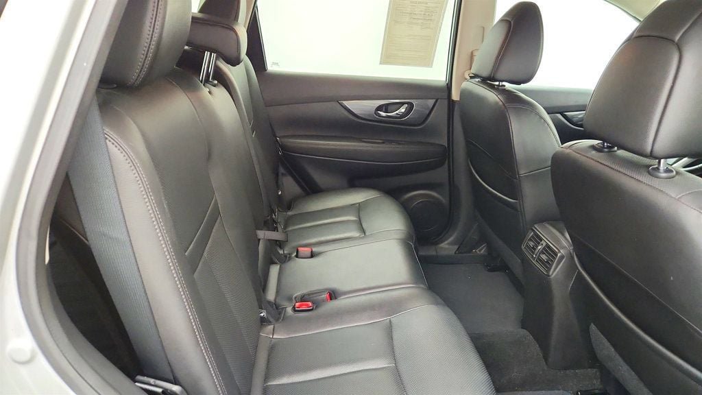 Used 2016 Nissan Rogue SL w/ SL Premium Package AWD/4WD image 23