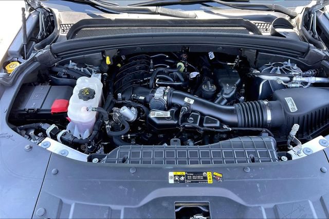 Used 2023 Jeep Grand Cherokee Altitude AWD/4WD image 9