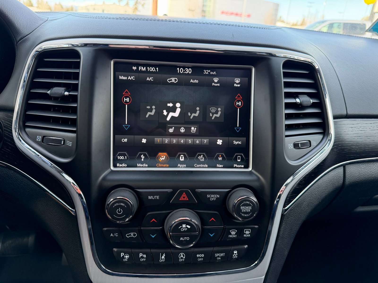 Used 2018 Jeep Grand Cherokee Summit image 16