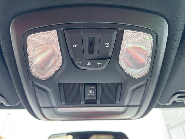 Used 2022 RAM 3500 Tradesman AWD/4WD image 28