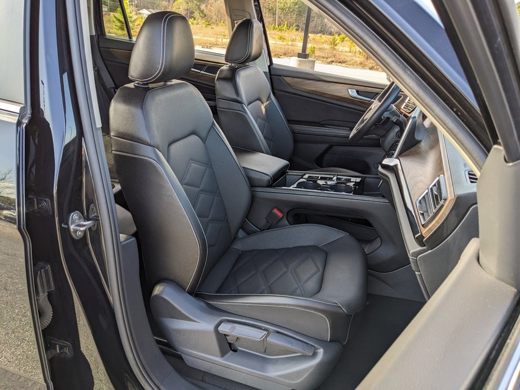 Used 2024 Volkswagen Atlas SE image 52