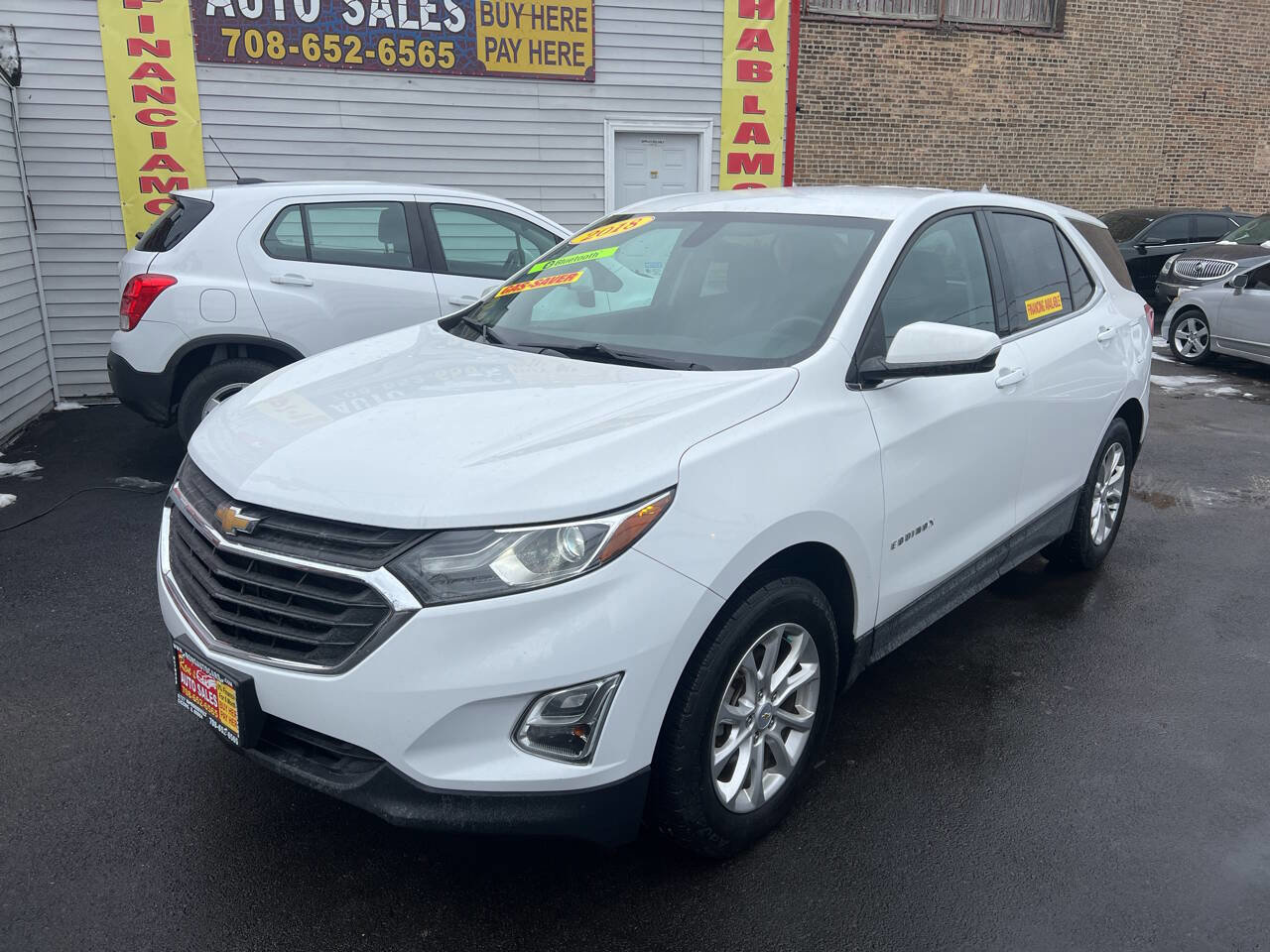 Used 2018 Chevrolet Equinox LT image 2